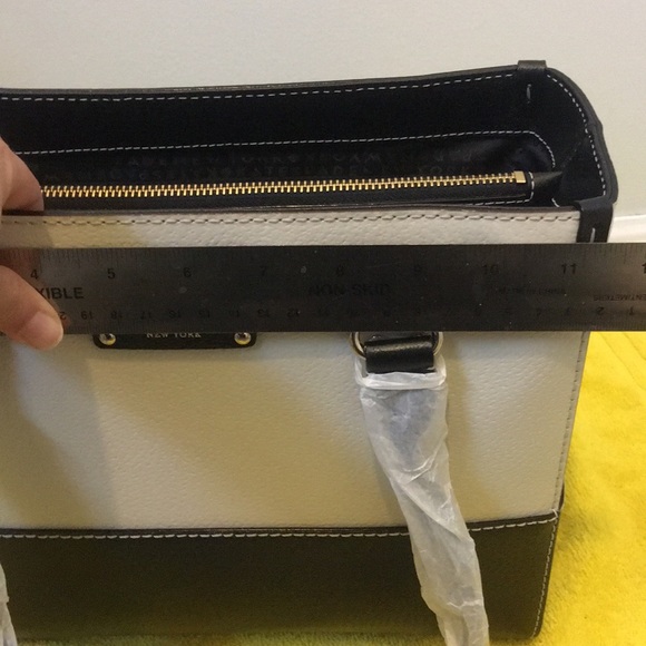 *SOLD* NWT Kate Spade Berkeley Lane Quinn Bag - Picture 4 of 8